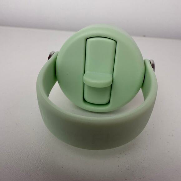 Hydro Flask Other - NEW Standard Hydro Flask Travel Portable Straw Water Bottle Flask Aloe Green